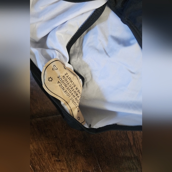 NWT Pink and Black Cutout High Waist Swimsuit Medium - Picture 6 of 7